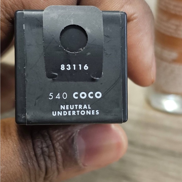 Foundation and concealer lot - Picture 7 of 10